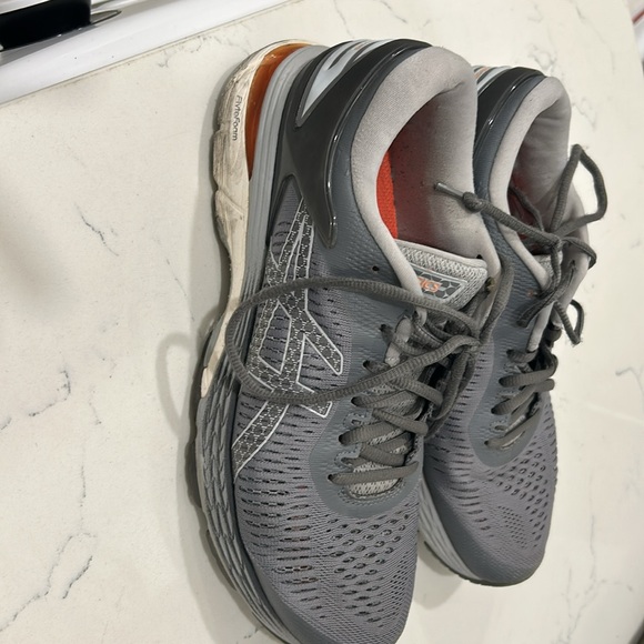 Women’s Asics FlyteFoam size 9 - Picture 2 of 5